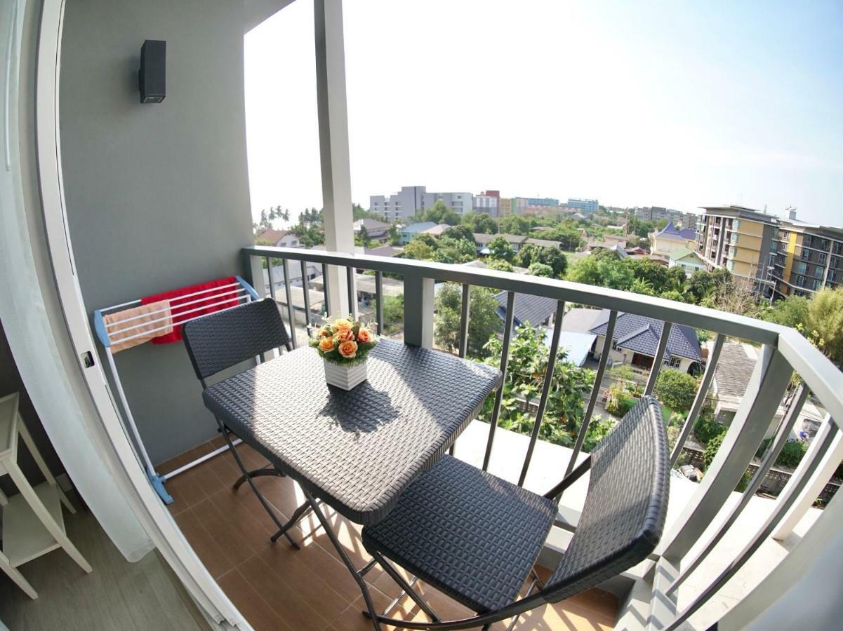 The Patio Bangsaen Apartment Luaran gambar